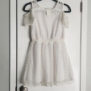 White lace kids dress